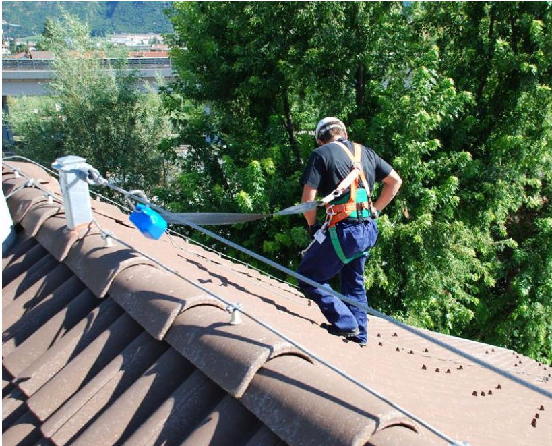 Installazione linea vita orizzontale a pali a Verona